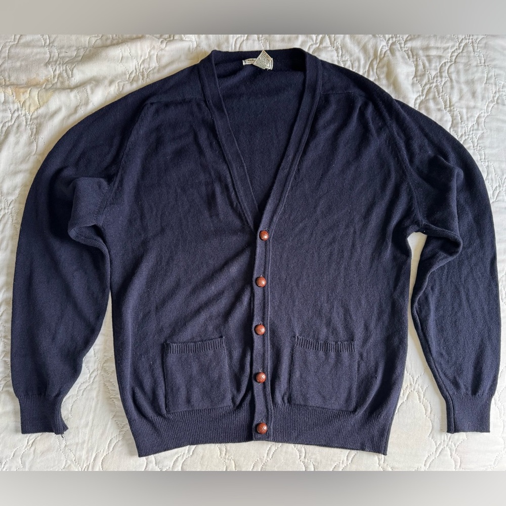 Vintage LL Bean 100% new lambswool Made in Scotland Navy Cardigan Size Large